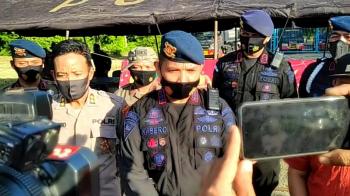 Polda Lampung Peduli, Dansat Brimob Bagikan Ratusan Paket Takjil dan Buka Puasa Ramadan